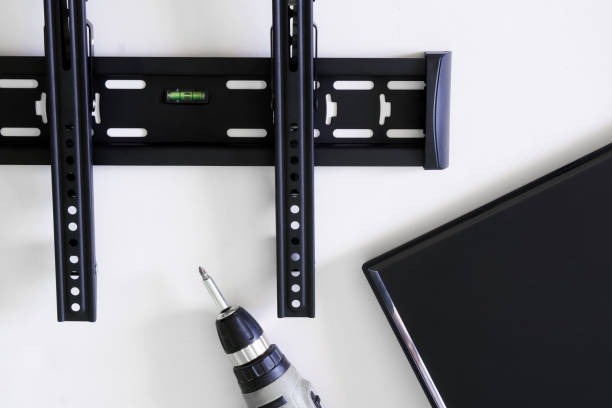 imgi_119_tv-wall-mount-bracket-monitor-or-tv-and-electric-drill-the-concept-of-mounting-a-tv-or