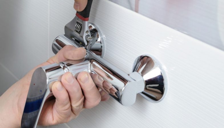 imgi_1_installing-faucets